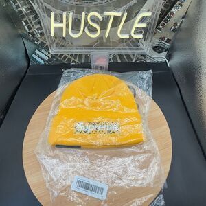 Supreme New Era Box Logo Beanie (FW19) Yellow Bandana